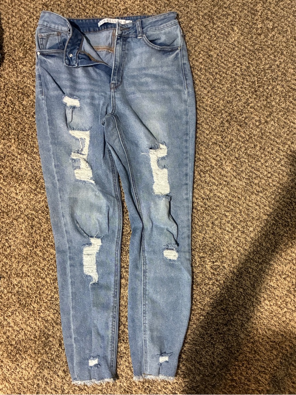 Tinseltown Medium Blue Women's Distressed Skinny Jeans